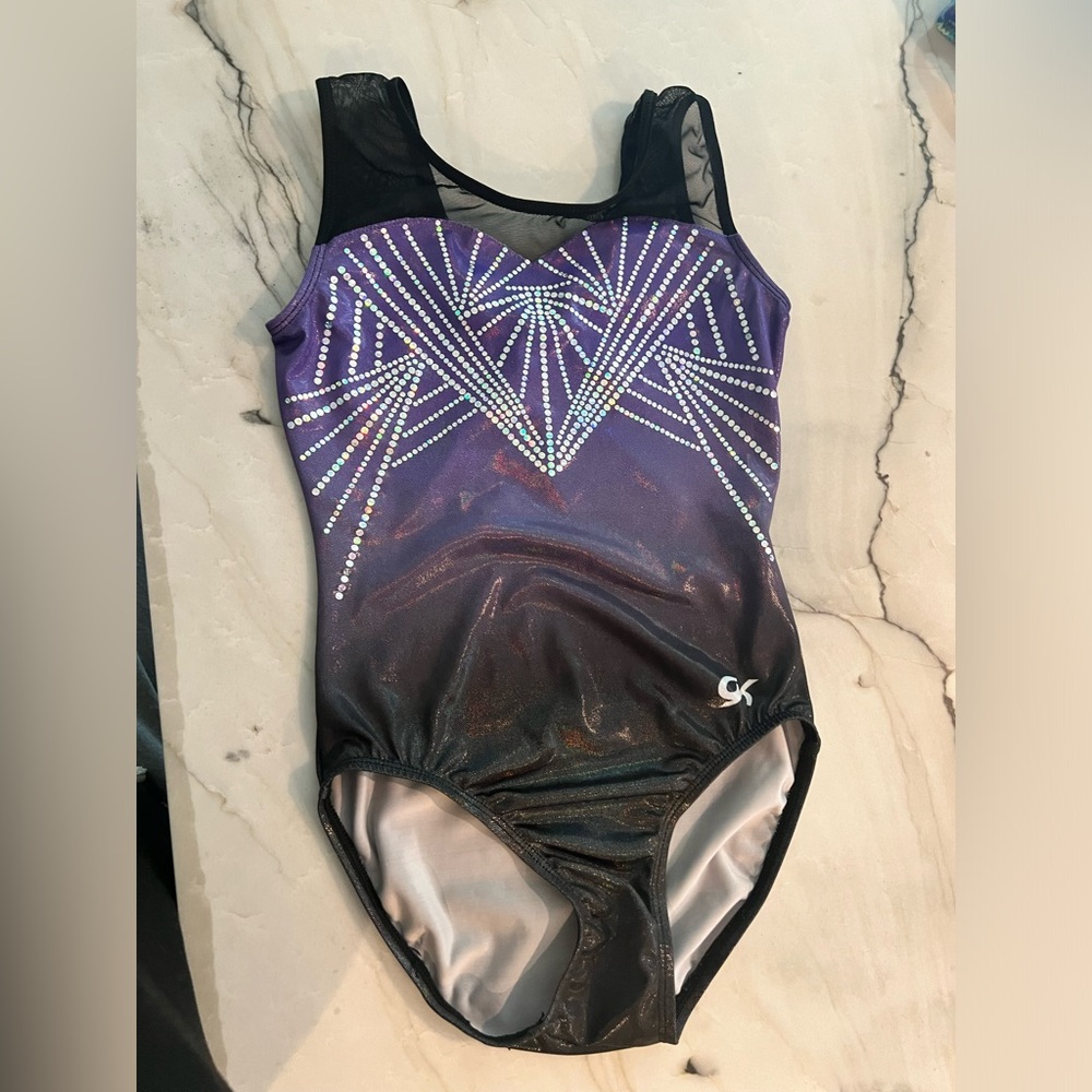 GK elite Beautiful Evening Trapeze Workout
Leotard size adult small
